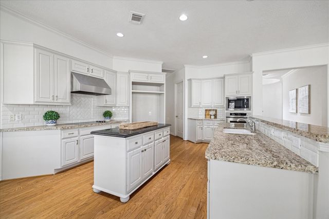 7731 Silent Forest Drive, Sugar Land, TX 77479