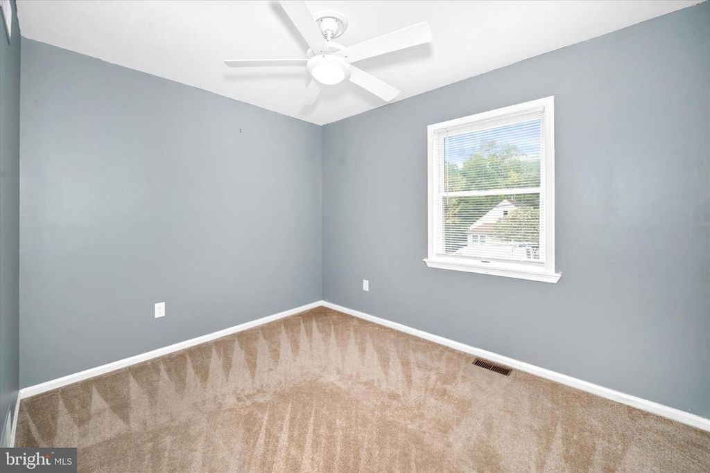 3914 CHESTNUT ST, Wilmington, DE 19808