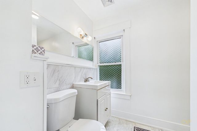 887 Shawmut Ave, New Bedford, MA 02746