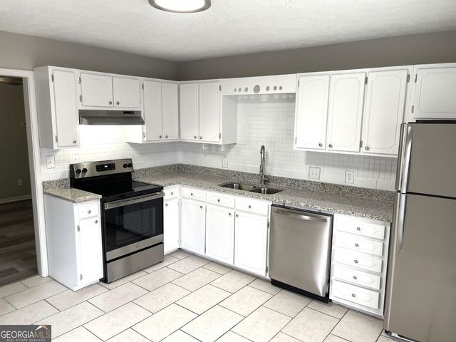 859 Park Place A, Conyers, GA 30012