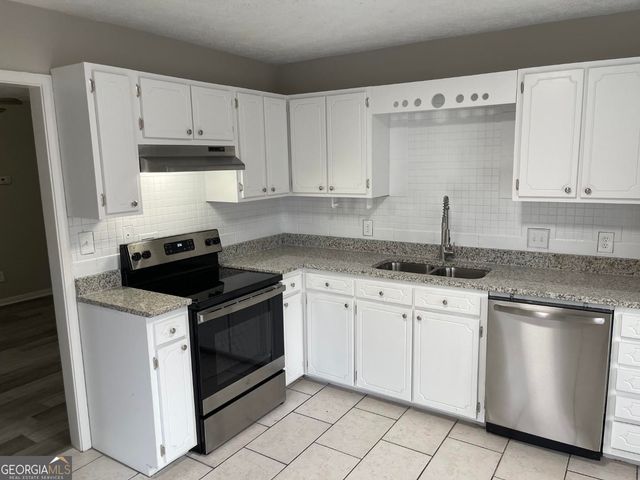 859 Park Place A, Conyers, GA 30012