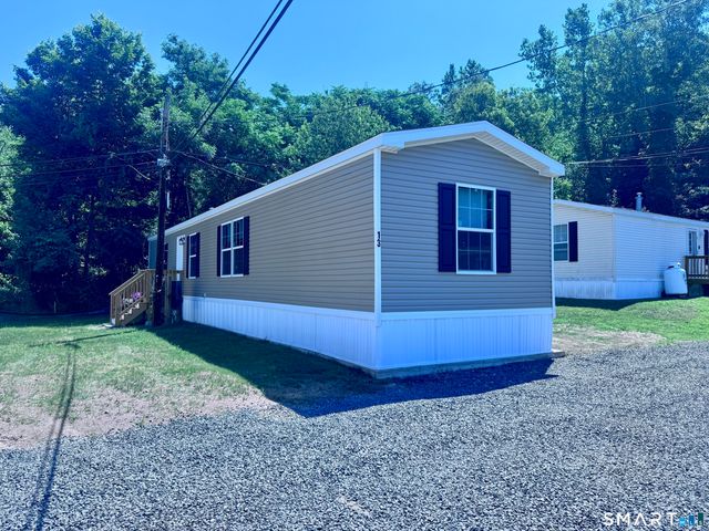 11 School Ground Road 13, Branford, CT 06405