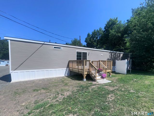 11 School Ground Road 13, Branford, CT 06405
