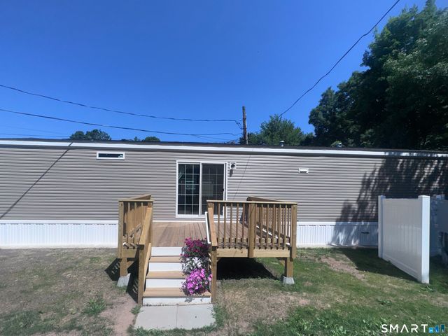 11 School Ground Road 13, Branford, CT 06405