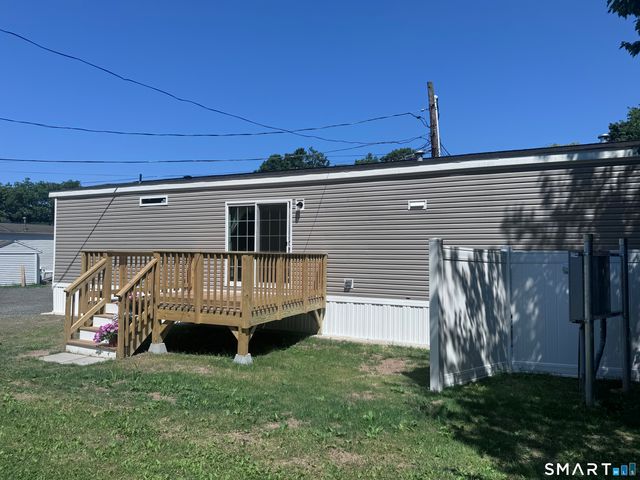 11 School Ground Road 13, Branford, CT 06405