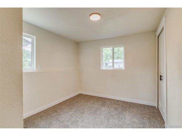 6870 Snead St, Colorado Springs, CO 80911