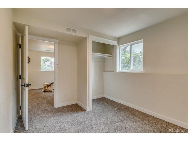 6870 Snead St, Colorado Springs, CO 80911