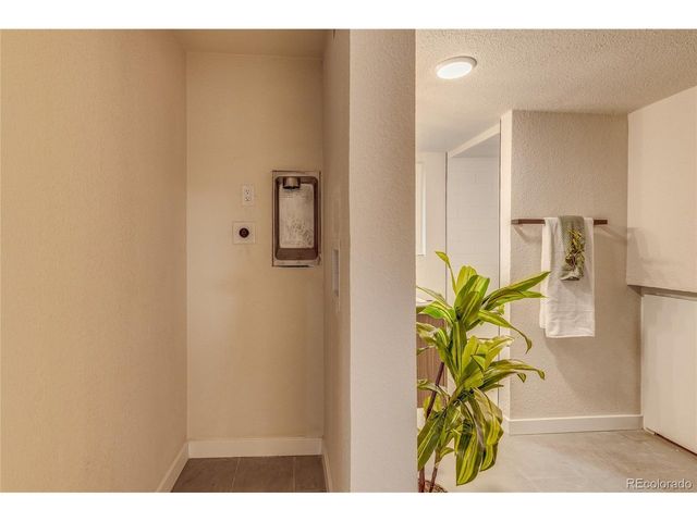 6870 Snead St, Colorado Springs, CO 80911