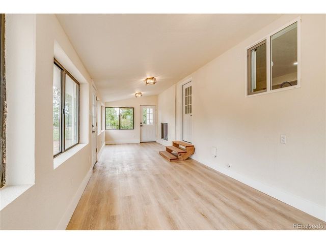 6870 Snead St, Colorado Springs, CO 80911