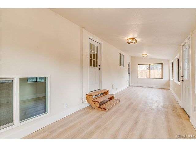 6870 Snead St, Colorado Springs, CO 80911