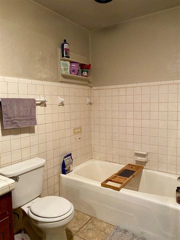 9740 E 1880 Rd, Comanche, OK 73529