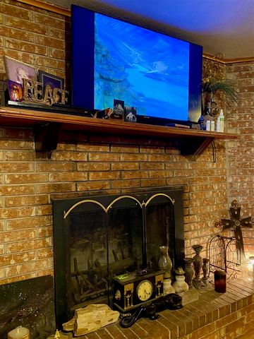 9740 E 1880 Rd, Comanche, OK 73529