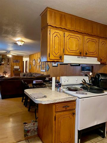 9740 E 1880 Rd, Comanche, OK 73529