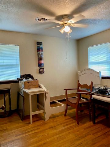 9740 E 1880 Rd, Comanche, OK 73529