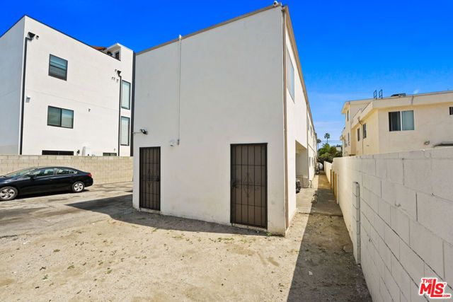 11763 Hamlin Street, North Hollywood (los Angeles), CA 91606