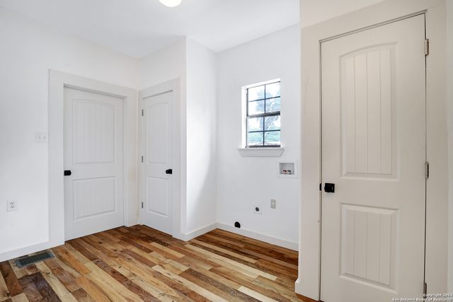 1613 N OLIVE ST, San Antonio, TX 78208