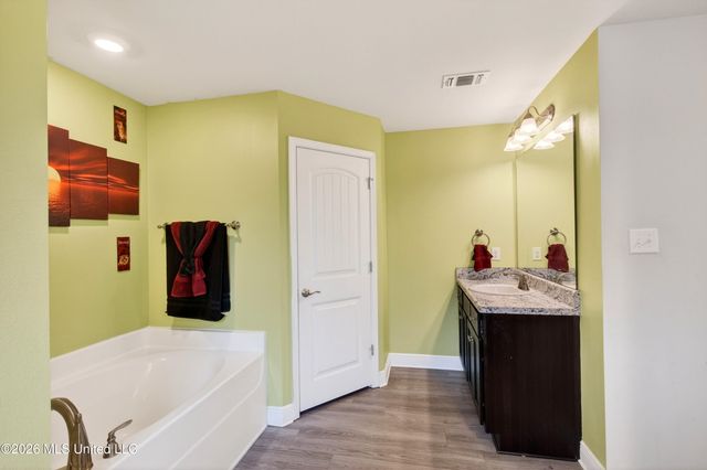 6241 Roxanne Way, Biloxi, MS 39532