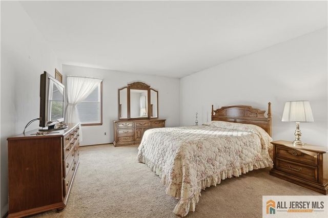 1177 Aaron Road, North Brunswick, NJ 08902