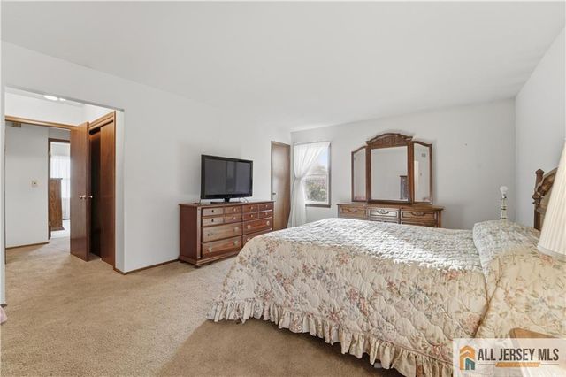 1177 Aaron Road, North Brunswick, NJ 08902