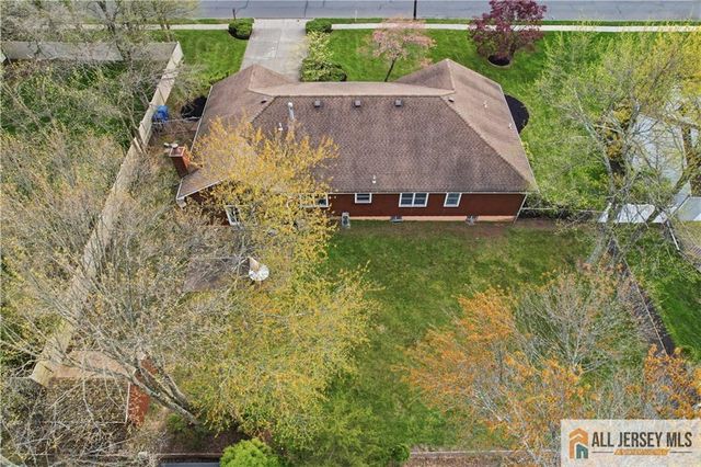 1177 Aaron Road, North Brunswick, NJ 08902
