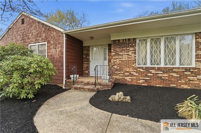1177 Aaron Road, North Brunswick, NJ 08902