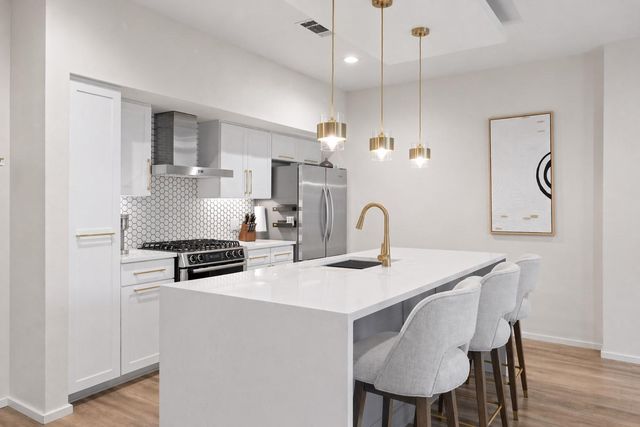 1600 Barton Springs RD 4205, Austin, TX 78704