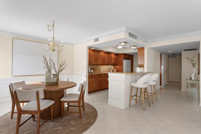 1750 BENJAMIN FRANKLIN DRIVE 9G, Sarasota, FL 34236