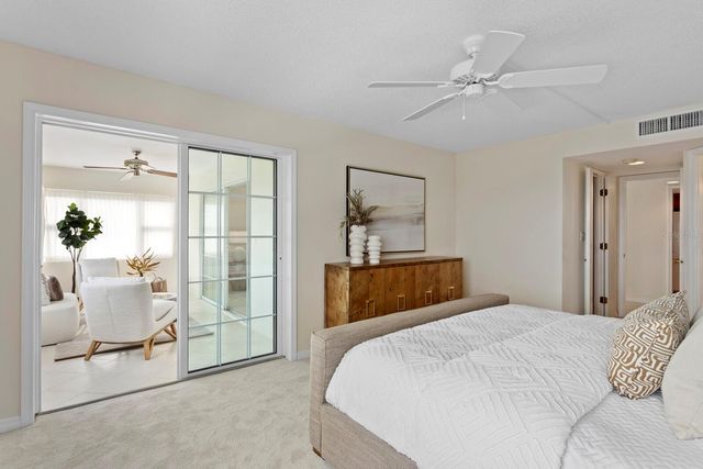 1750 BENJAMIN FRANKLIN DRIVE 9G, Sarasota, FL 34236