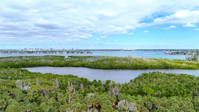 1750 BENJAMIN FRANKLIN DRIVE 9G, Sarasota, FL 34236