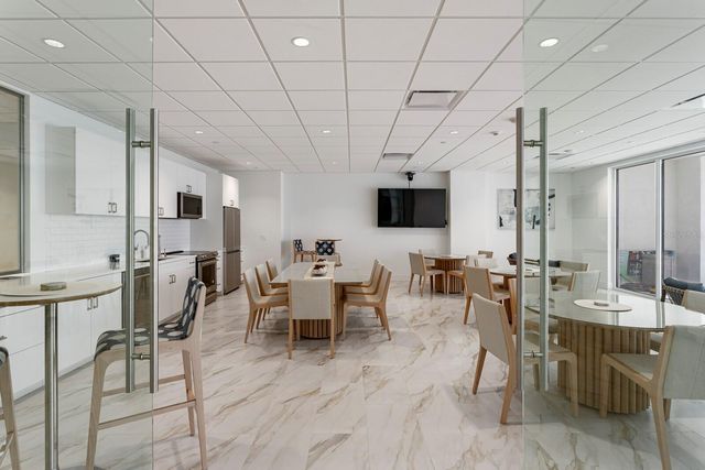 1750 BENJAMIN FRANKLIN DRIVE 9G, Sarasota, FL 34236