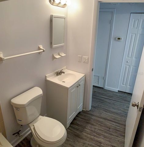 1213 NW 39TH AVENUE B4, Gainesville, FL 32609