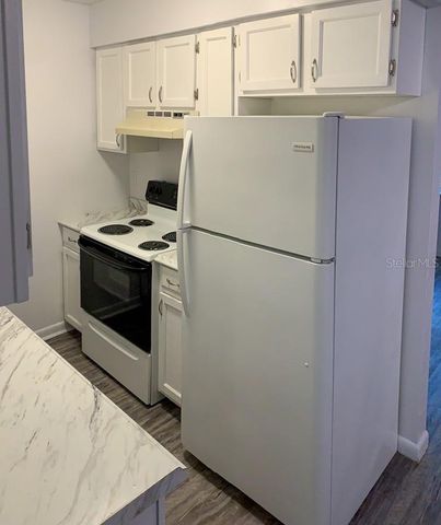 1213 NW 39TH AVENUE B4, Gainesville, FL 32609