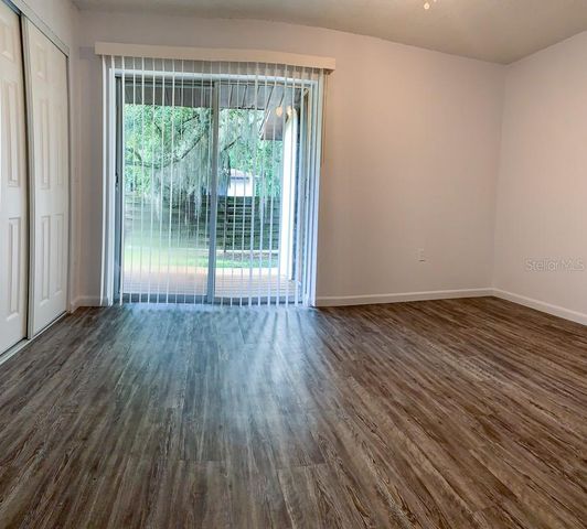 1213 NW 39TH AVENUE B4, Gainesville, FL 32609
