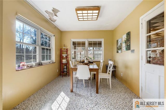 377 New Dover Road, Colonia, NJ 07067