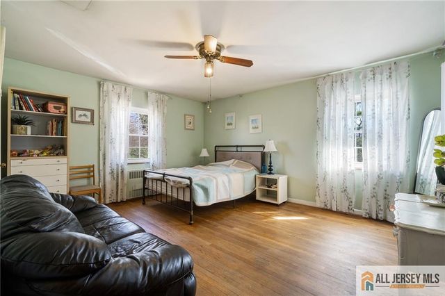 377 New Dover Road, Colonia, NJ 07067