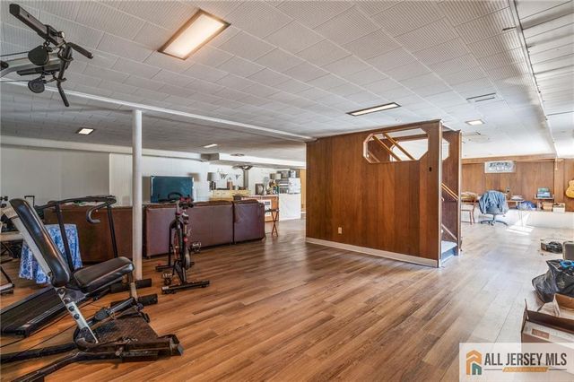 377 New Dover Road, Colonia, NJ 07067