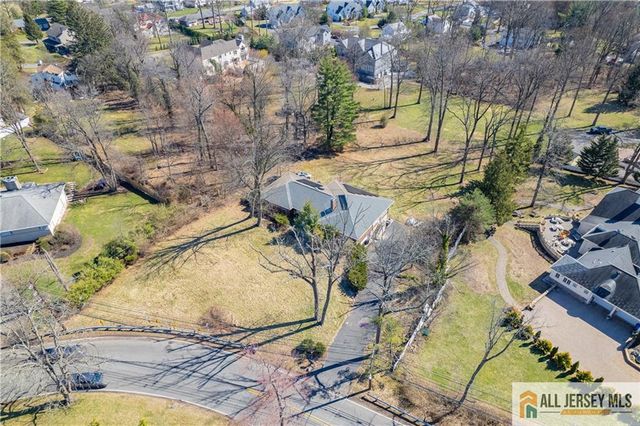 377 New Dover Road, Colonia, NJ 07067