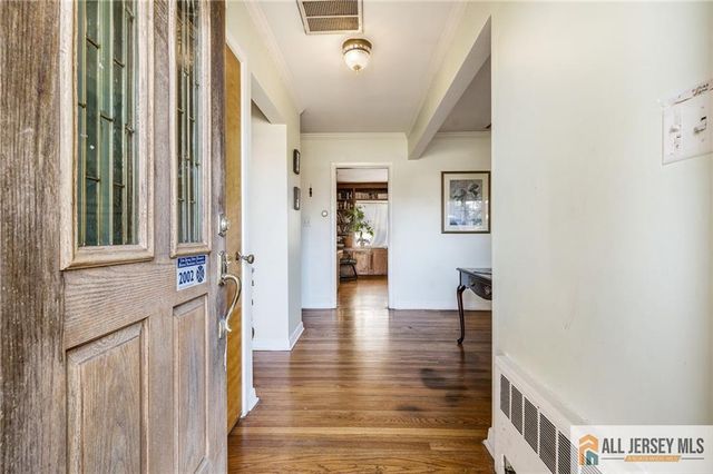 377 New Dover Road, Colonia, NJ 07067