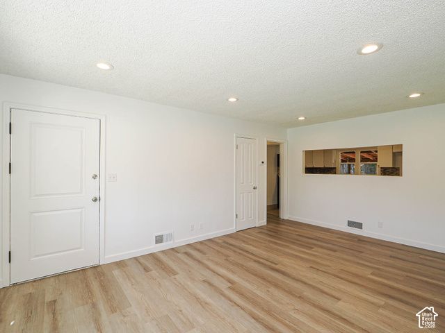 329 W FRANCIS AVE, Layton, UT 84041
