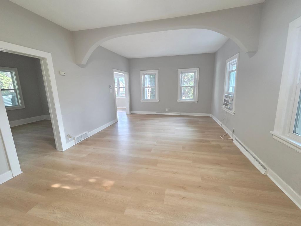 712 Maple Street W, Stillwater, MN 55082 — photo 2
