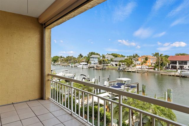 1071 PINELLAS BAYWAY S, St Petersburg, FL 33715