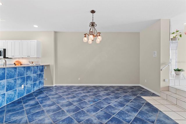1071 PINELLAS BAYWAY S, St Petersburg, FL 33715