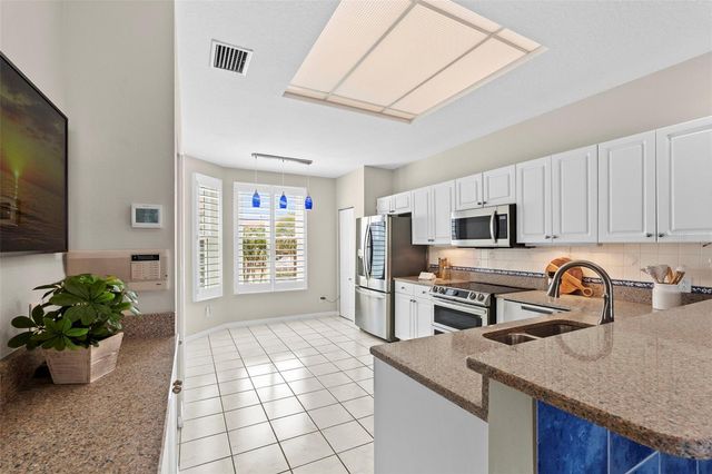 1071 PINELLAS BAYWAY S, St Petersburg, FL 33715