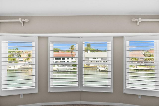 1071 PINELLAS BAYWAY S, St Petersburg, FL 33715