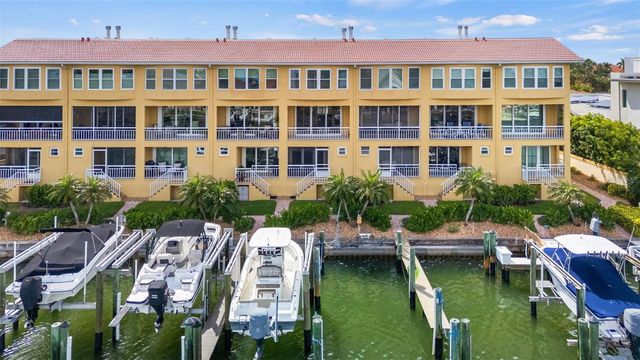 1071 PINELLAS BAYWAY S, St Petersburg, FL 33715