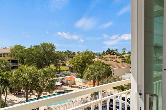 1071 PINELLAS BAYWAY S, St Petersburg, FL 33715