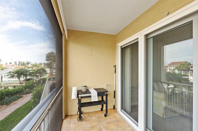 1071 PINELLAS BAYWAY S, St Petersburg, FL 33715