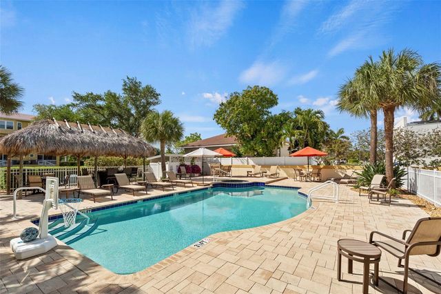 1071 PINELLAS BAYWAY S, St Petersburg, FL 33715