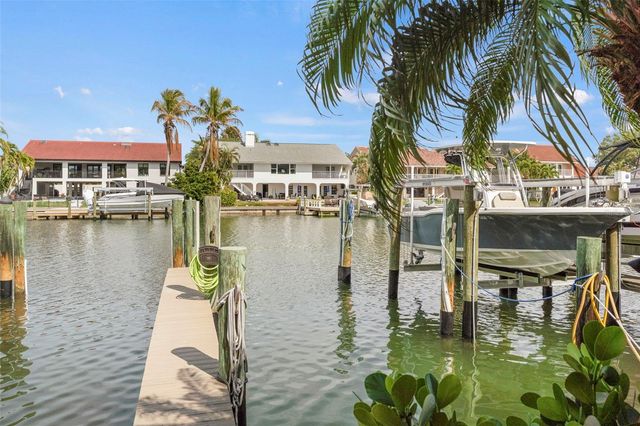 1071 PINELLAS BAYWAY S, St Petersburg, FL 33715