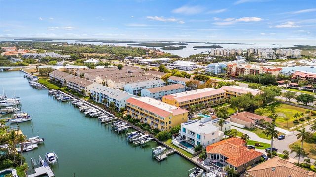 1071 PINELLAS BAYWAY S, St Petersburg, FL 33715